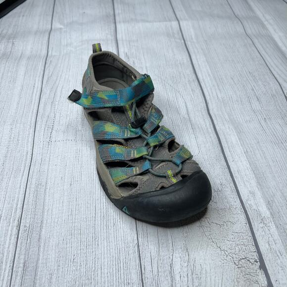 Keen Footwear Green Blue Closed Toe Comfort Sandals Size 4 Big Kids - Picture 2 of 9